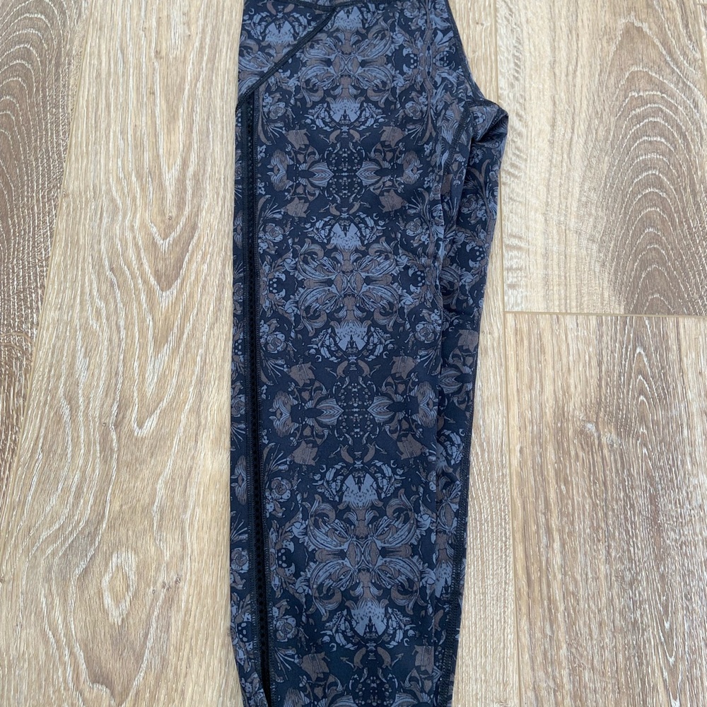 Victorias Secret Knockout Crop